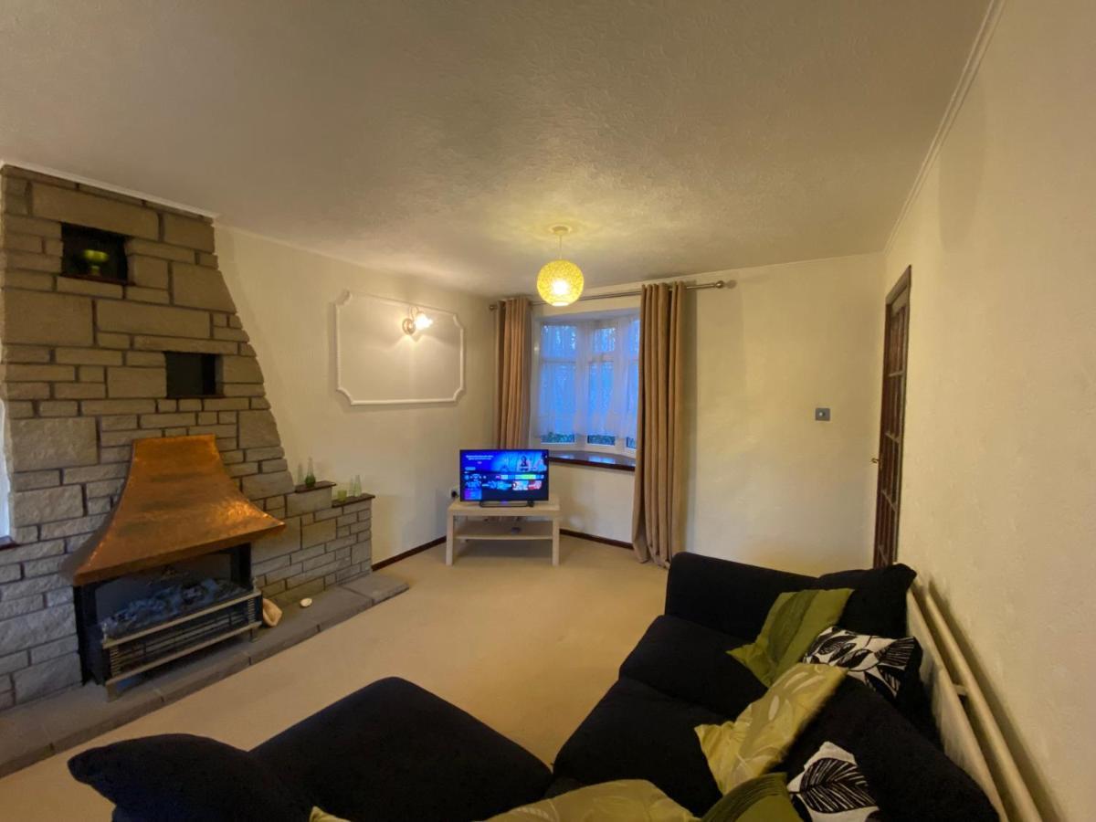Serene 4Br In Harborne Close To Qe Hospital, Harborne Centre Birmingham Exterior photo